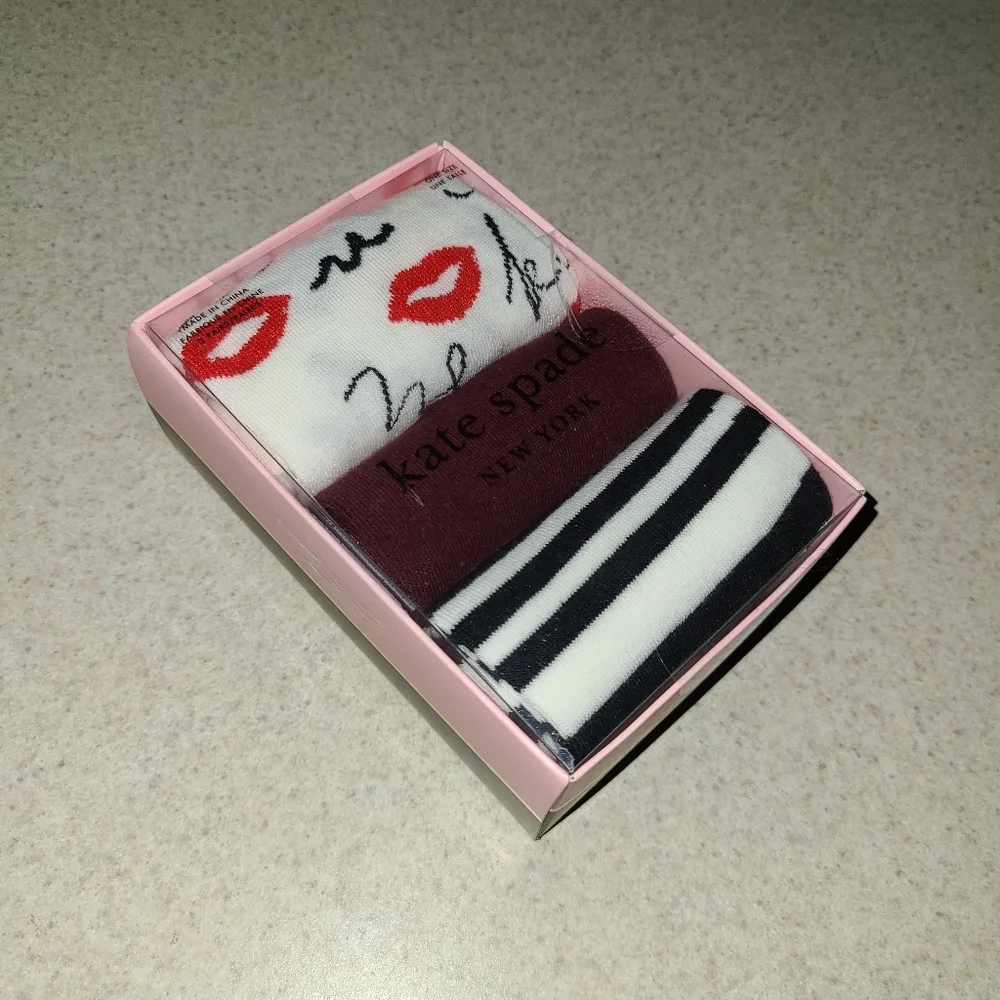 NWT Kate Spade New York 3 Pair Crew Socks Floral Striped Lips - Picture 3 of 9